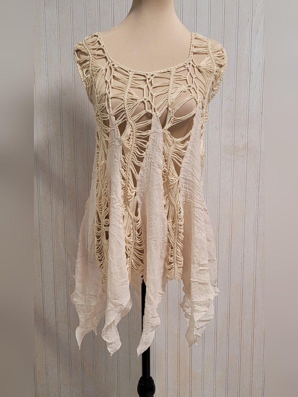 Papermoon Cream Crochet Macrame Crinkle Gauze Hanky Hem Top Size S